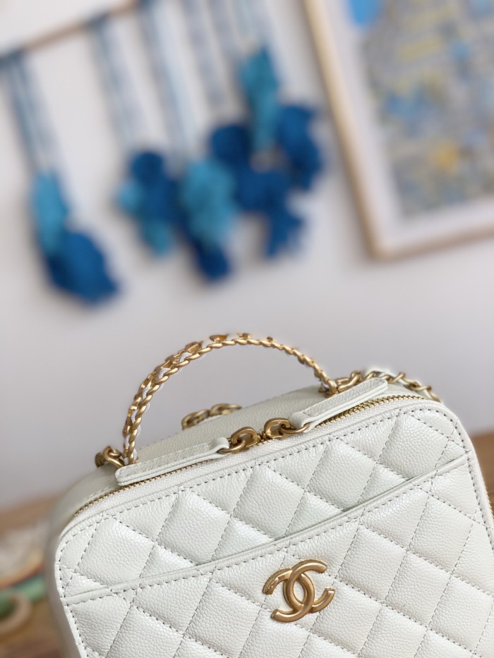 Handbag   Chanel  AP3222  size  19*13.5*7* cm