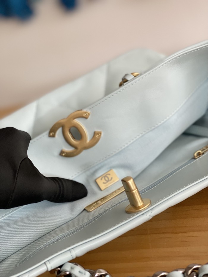 Handbag   Chanel AS3660  size  24*41*10.5