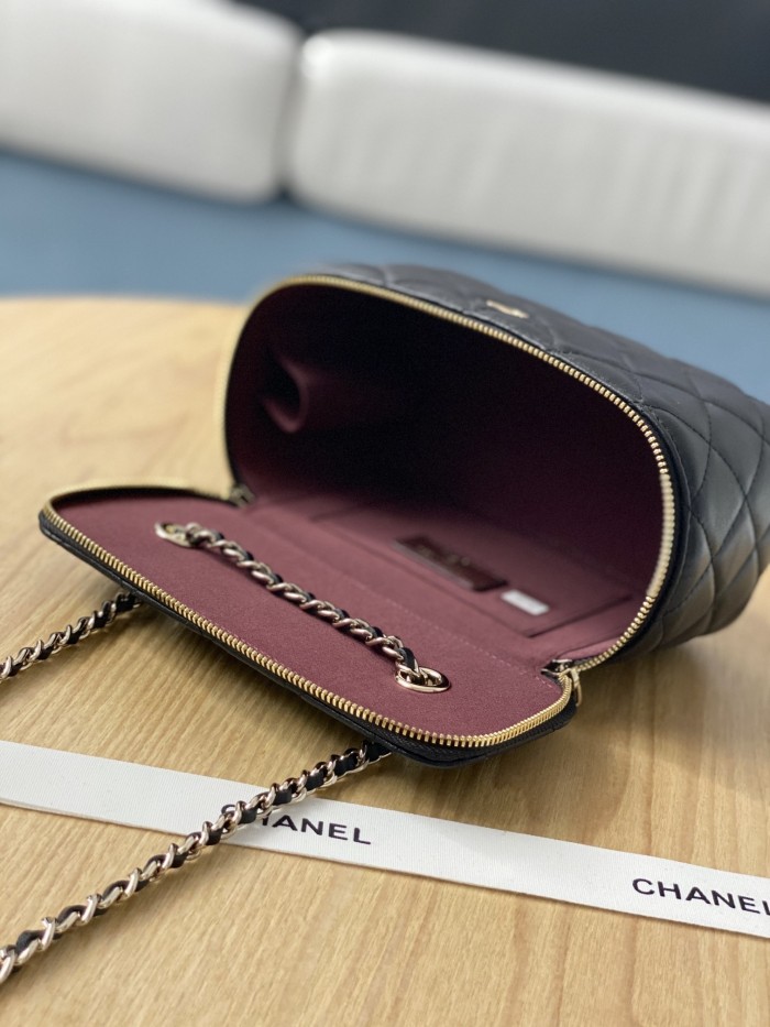 Handbag   Chanel 81341  size 9.5*17*8 cm