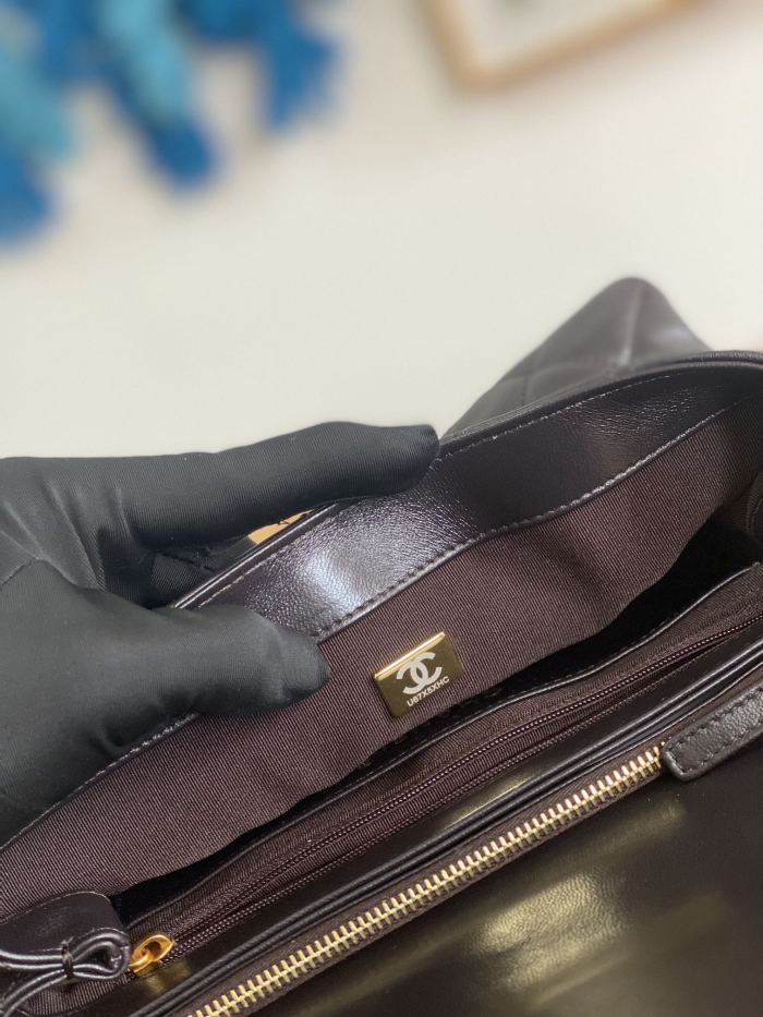  Handbag  Chanel  AS3609  size  16x25x10 cm