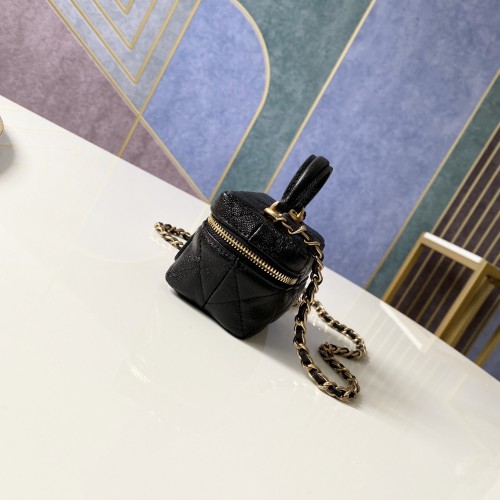 Handbag   Chanel  AP2194  size 12 11.5 7 cm