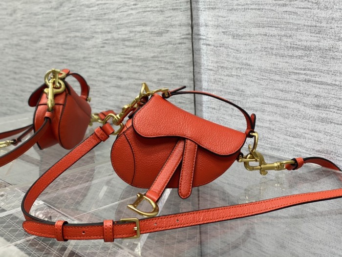 Handbag   Dior  size 12*7.5*5 cm