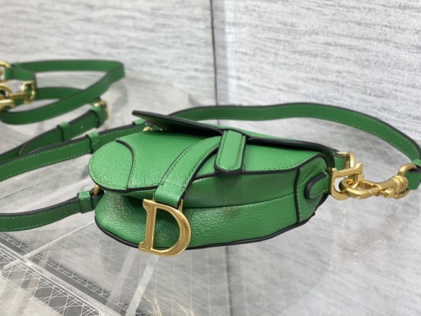 Handbag   Dior  size  12*7.5*5 cm