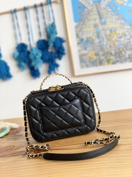 Handbag    Chanel   AP3222  size  19*13.5*7* cm