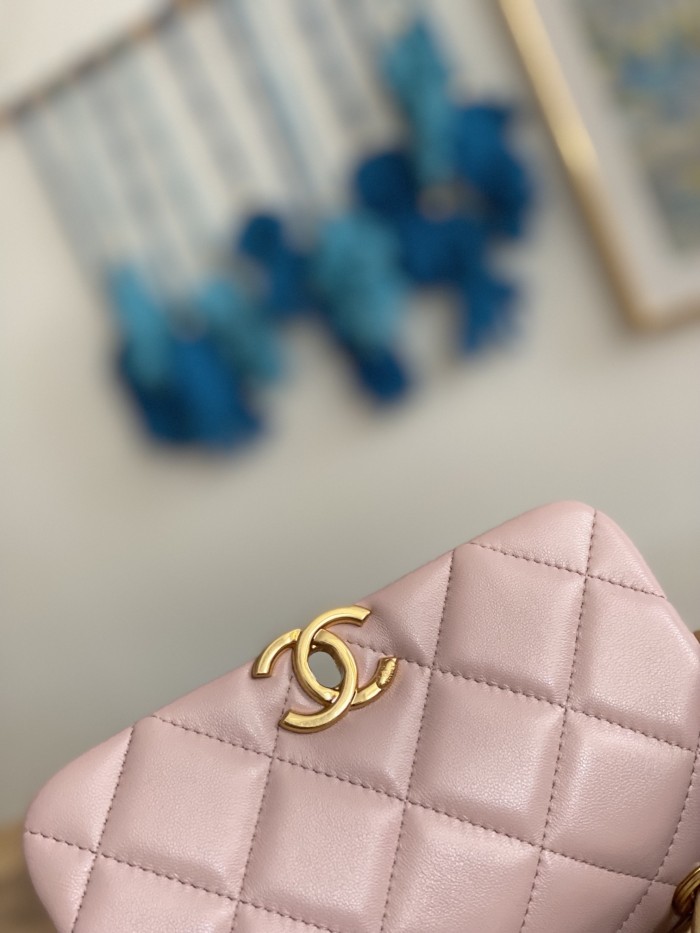 Handbag   Chanel 3365  size  17X11.5X8.5 Cm