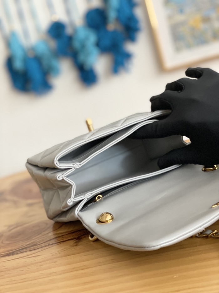 Handbag    Chanel  3366  size  21X13X10 Cm