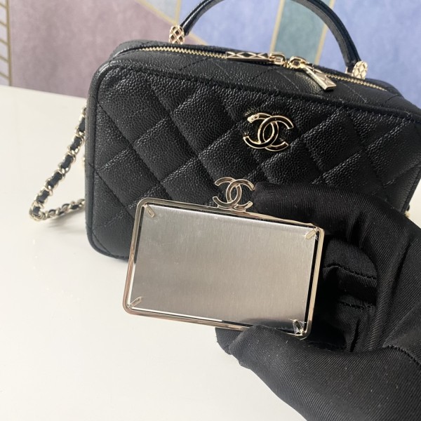 Handbag   Chanel 3168   size  18.5x12.5x6 cm