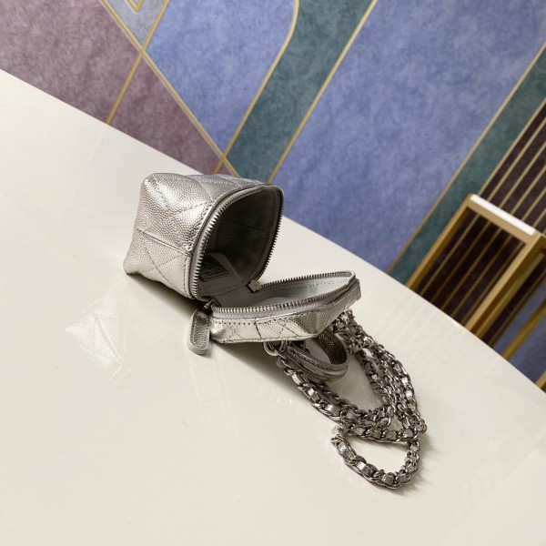 Handbag  Chanel  AP2194  size  12 11.5 7 cm