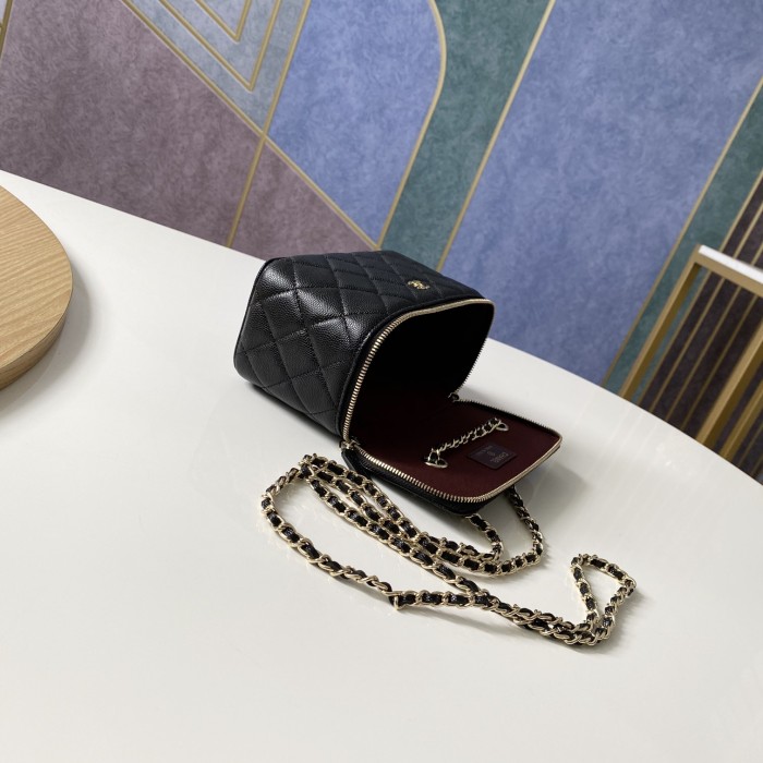 Handbag    Chanel 81341  size  9.5*17*8 cm