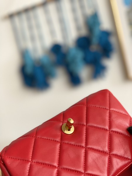 Handbag   Chanel  3366  size  21X13X10 Cm