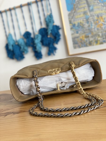 Handbag   Chanel  AS3660  size  24*41*10.5  cm