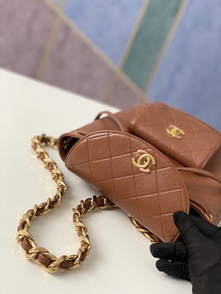 Handbag   Chanel  88792  size  21 10 20.5 cm