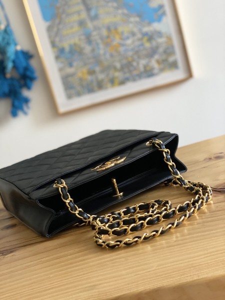 Handbag   Chanel  A99  size  28*9 *30 cm