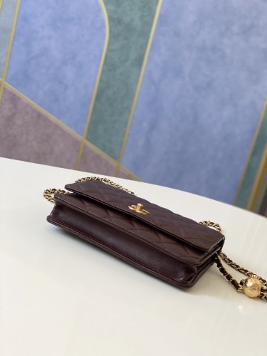 Handbag   Chanel  81133  size  19 cm