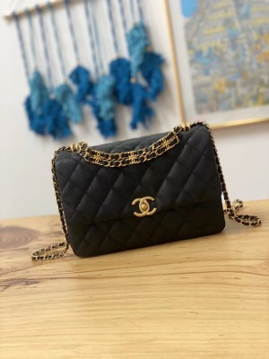 Handbag   Chanel  3633  size  16*23*11.5 cm