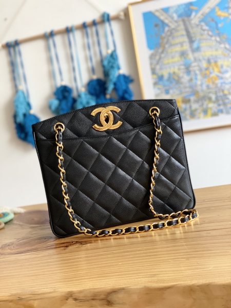 Handbag    Chanel  A98  size  28*9 *23 cm