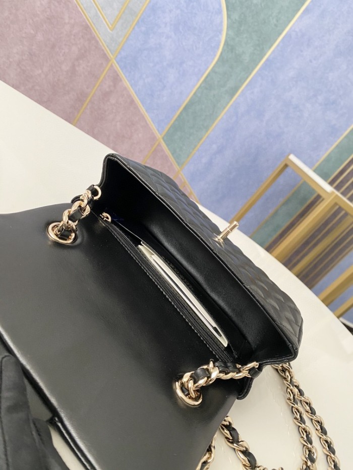 Handbag    Chanel  AS2326  size  20 cm
