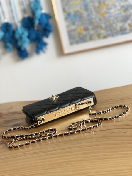 Handbag    Chanel  88632  size  19 cm