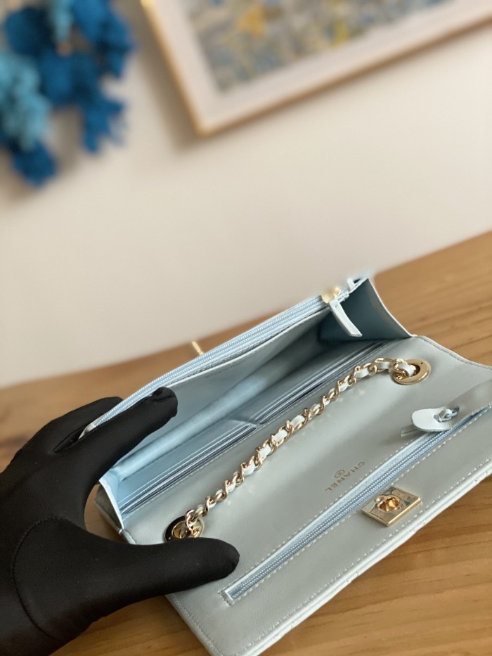 Handbag  Chanel  88632 size  19 cm