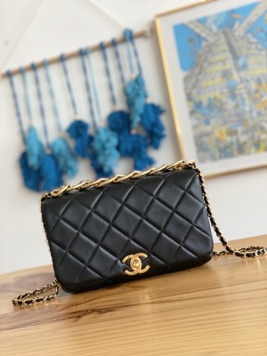 Handbag   Chanel  3367  size  23X10X15.5 Cm