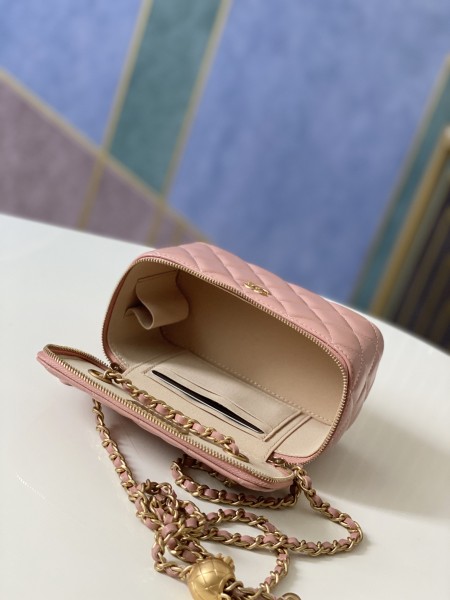 Handbag  Chanel  81138 size  16 9.5 8 cm