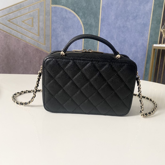 Handbag   Chanel 3168   size  18.5x12.5x6 cm