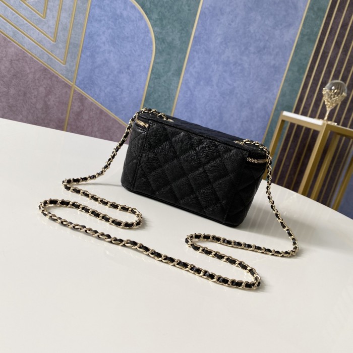 Handbag    Chanel 81341  size  9.5*17*8 cm