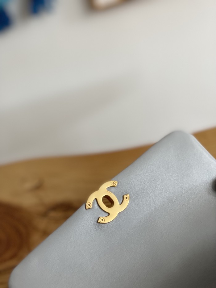 Handbag    Chanel  3366  size  21X13X10 Cm