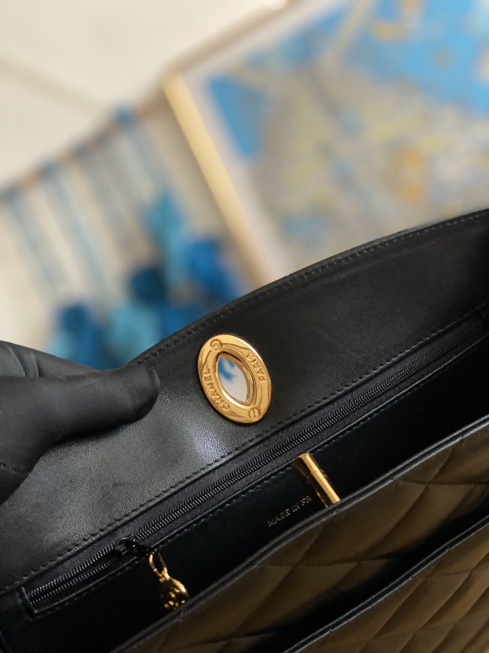 Handbag   Chanel  A99  size  28*9 *30 cm