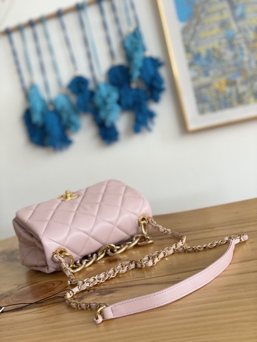 Handbag    Chanel  3366  size  21X13X10 Cm