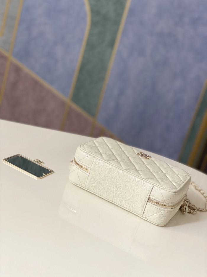 Handbag   Chanel  3168  size 18.5x12.5x6 cm