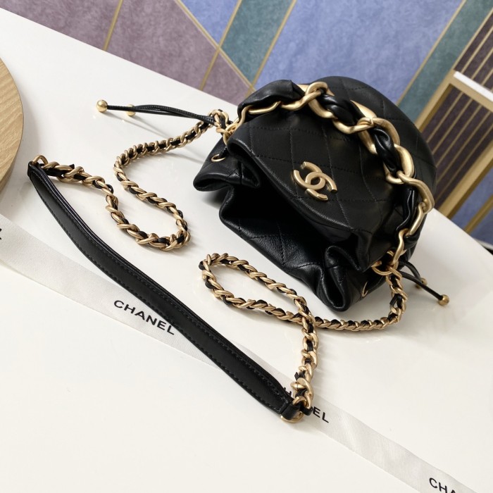 Handbag   Chanel  AS2390  size  16 19 13 cm