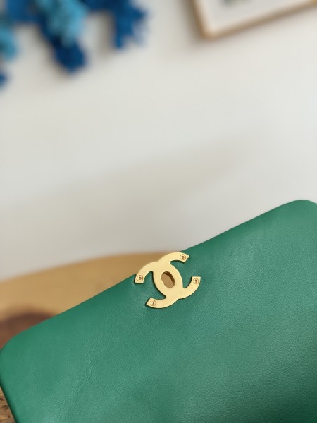 Handbag   Chanel  3367  size  23X10X15.5 Cm