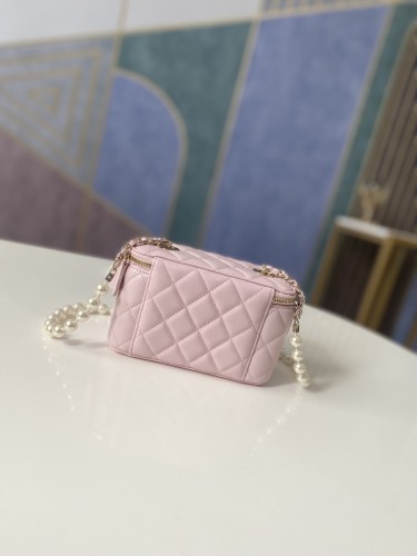 Handbag   Chanel  81192  size  9.5-17-8  𝗰𝗺
