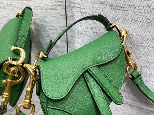 Handbag   Dior  size  12*7.5*5 cm