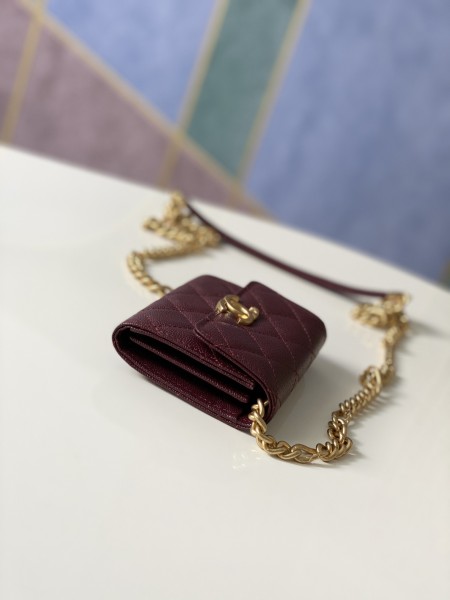 Handbag    Chanel  81156 size  12 9 2.5 cm