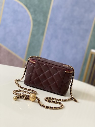 Handbag  Chanel 81138  size  16 9.5 8 cm