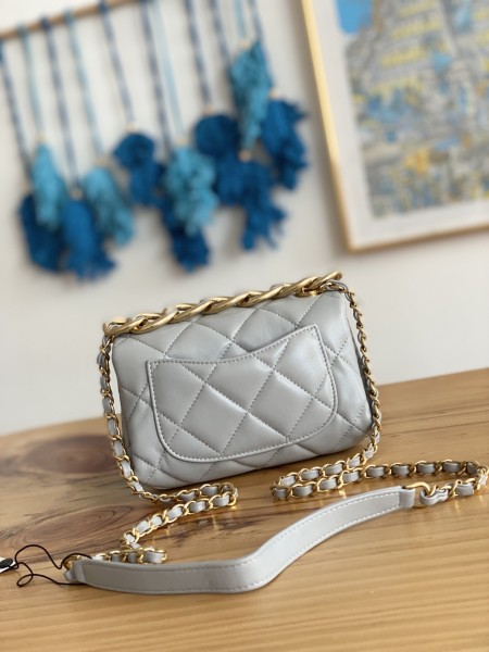 Handbag    Chanel 3365  size  17X11.5X8.5 Cm