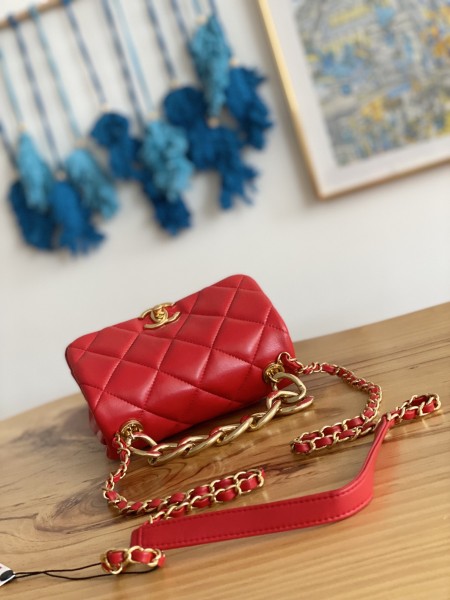 Handbag    Chanel 3365  size  17X11.5X8.5 Cm