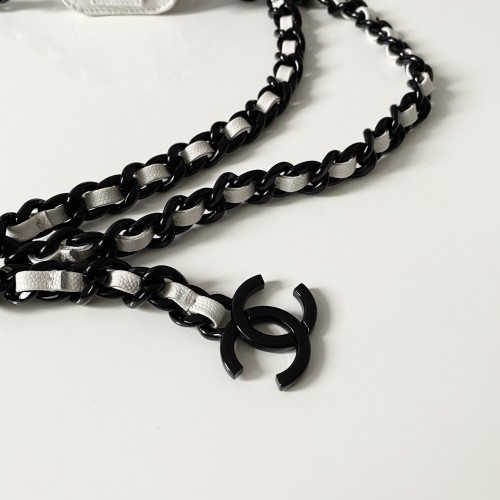 Handbag    Chanel 81089  size  7 5 3 cm