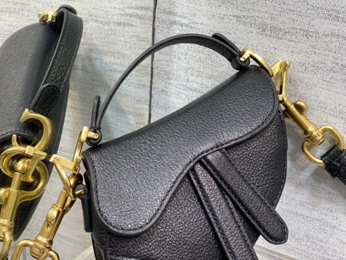 Handbag   Dior  size  12*7.5*5 cm