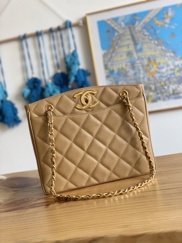 Handbag    Chanel  A98  size  28*9 *23 cm