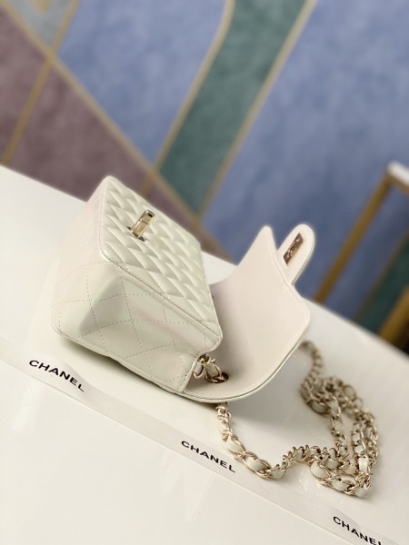 Handbag    Chanel  116  size  20 cm