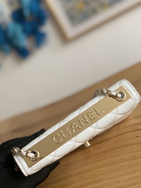 Handbag   Chanel  88632   size  19 cm