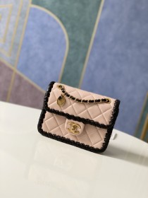 Handbag    Chanel  AS2495  size  19x15x6 cm