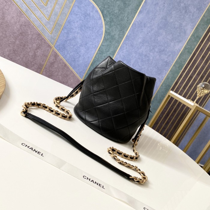 Handbag   Chanel  AS2390  size  16 19 13 cm