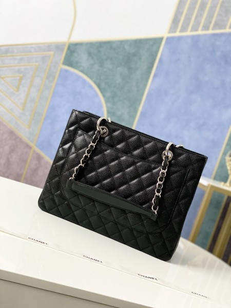 Handbag  Chanel   20995  size  34x25x14  cm