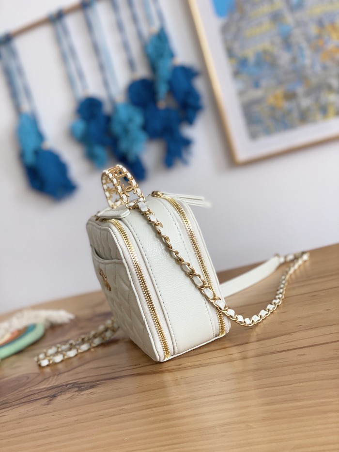 Handbag   Chanel  AP3222  size  19*13.5*7* cm