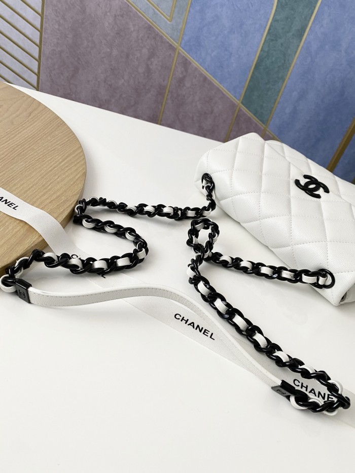 Handbag    Chanel  2303  size   24x16.5x7 cm