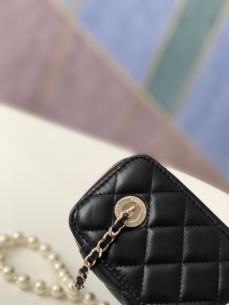 Handbag  Chanel  81192  size  9.5-17-8 𝗰𝗺